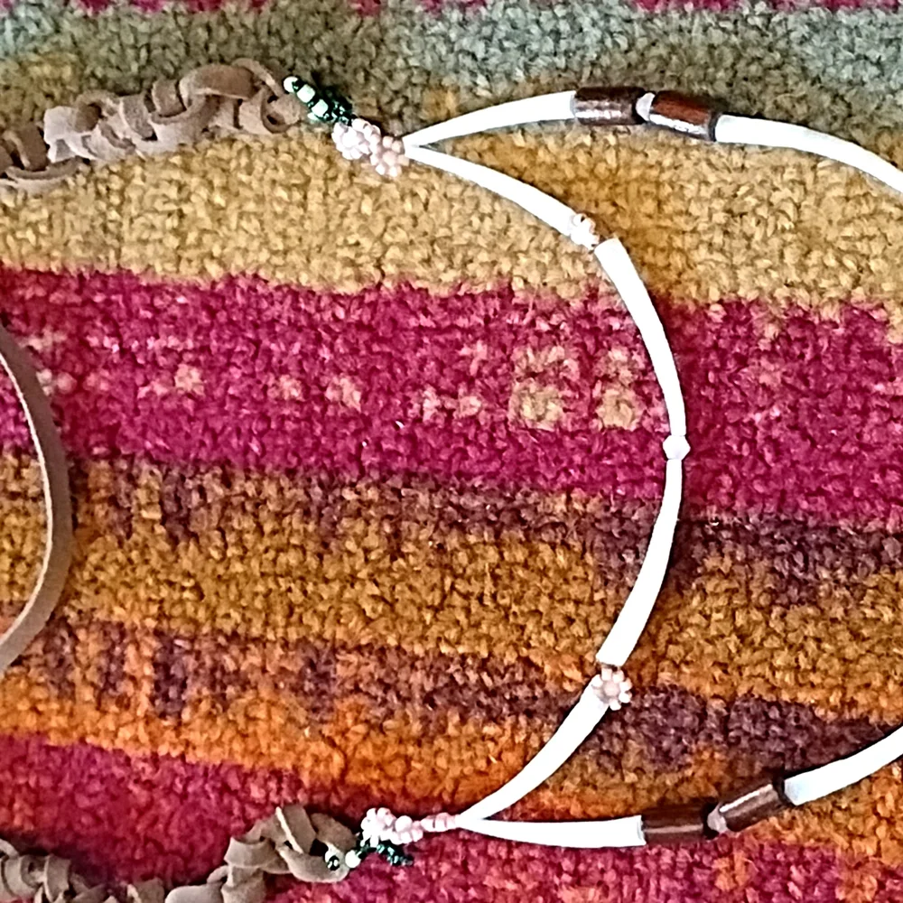 Native American Dentalium Shell Necklace - Picture 2 of 3